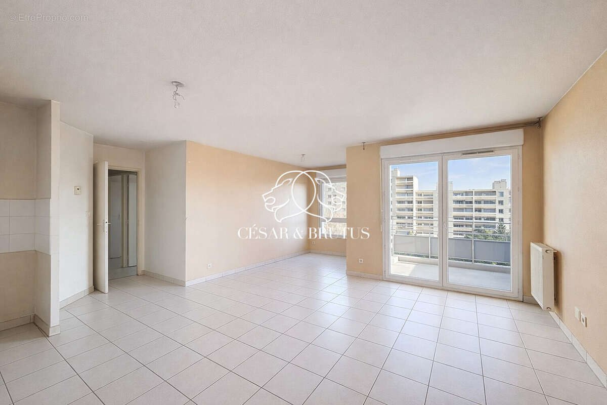 Appartement à LYON-8E