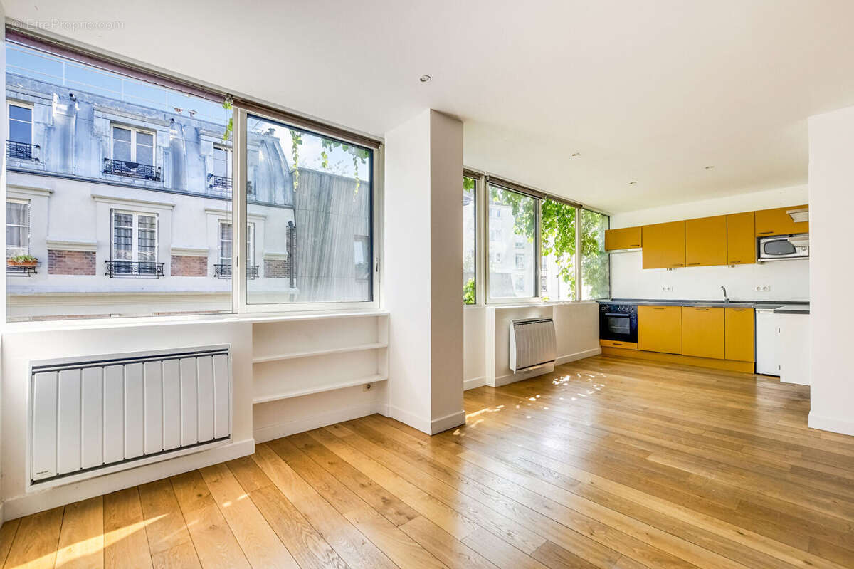 Appartement à PARIS-19E