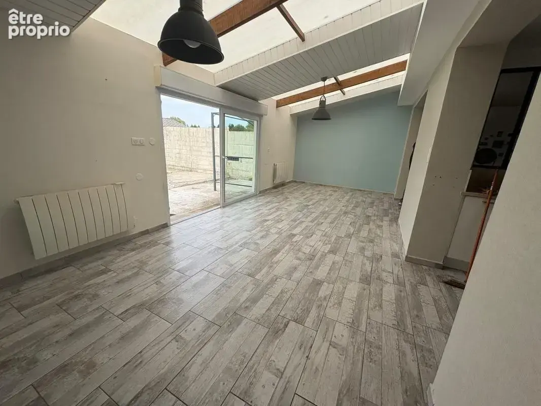 Maison semi-individuelle, très lumineuse ! 4 Chambres, Garage, Jardin  Lieu: Catillon-sur-Sambre - photo 2