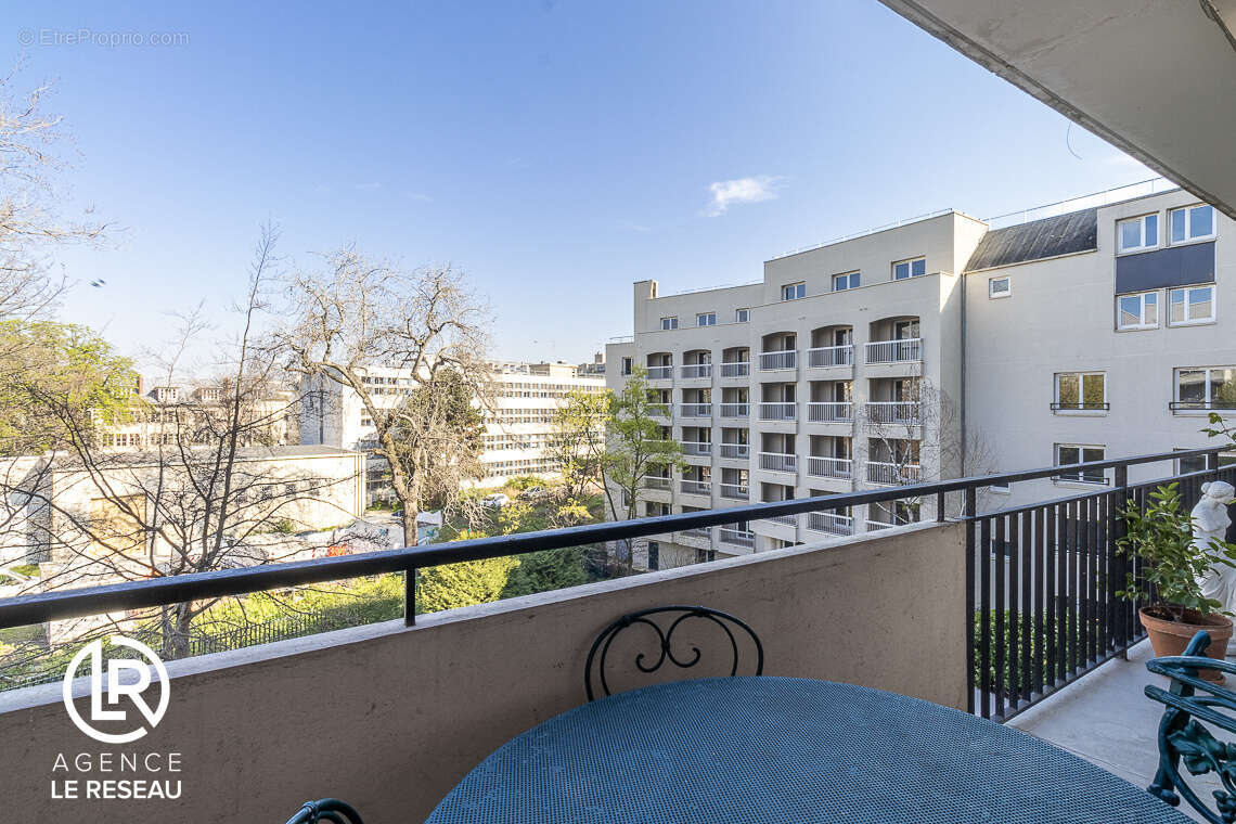 Appartement à PARIS-5E