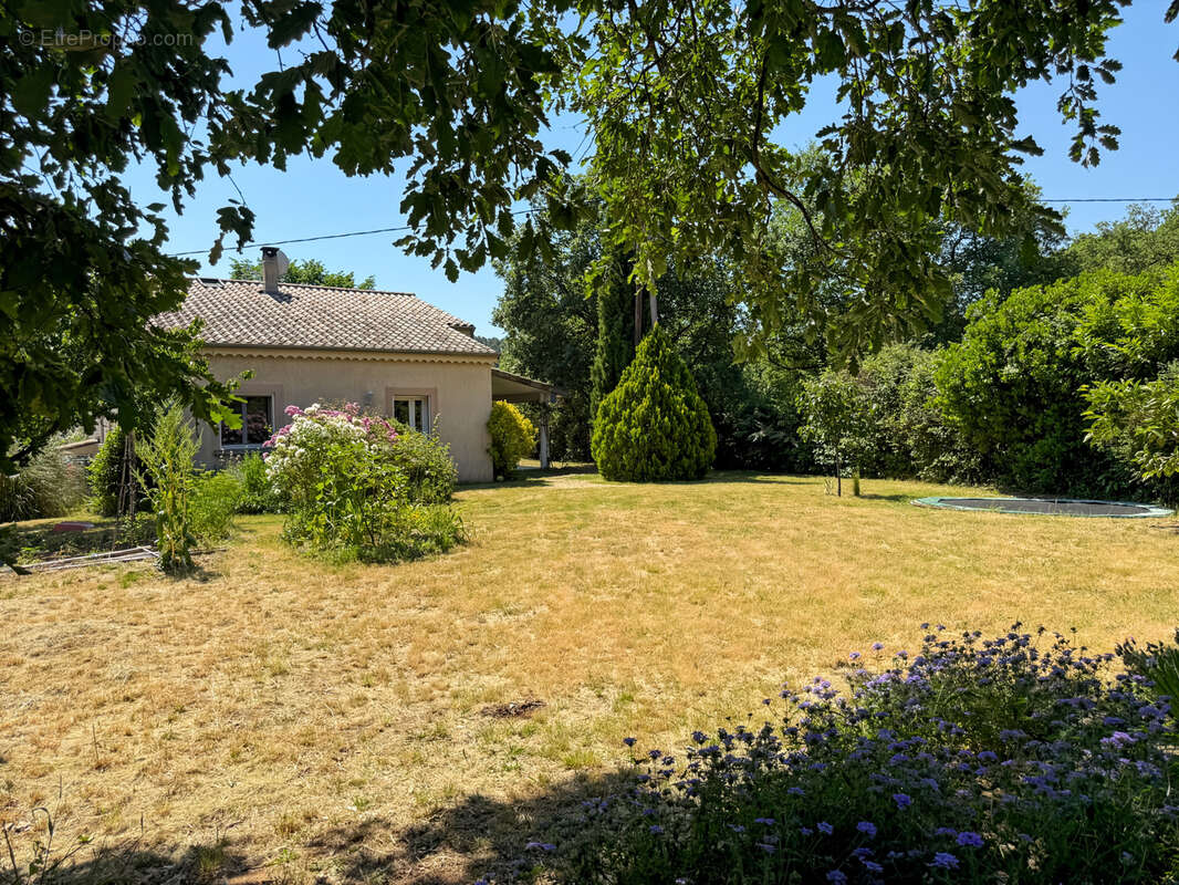 Maison à AILHON
