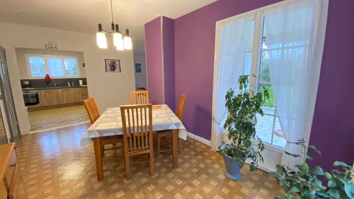 Maison à SAINT-FORT-SUR-GIRONDE