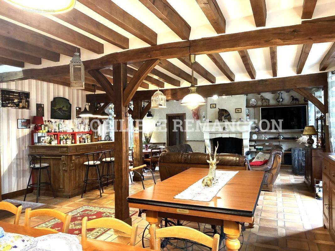 Maison à NEUVY-SUR-BARANGEON