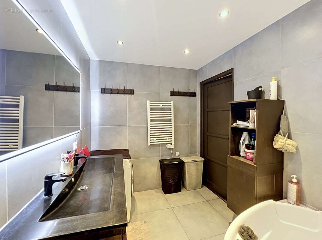 Appartement à VAULX-EN-VELIN