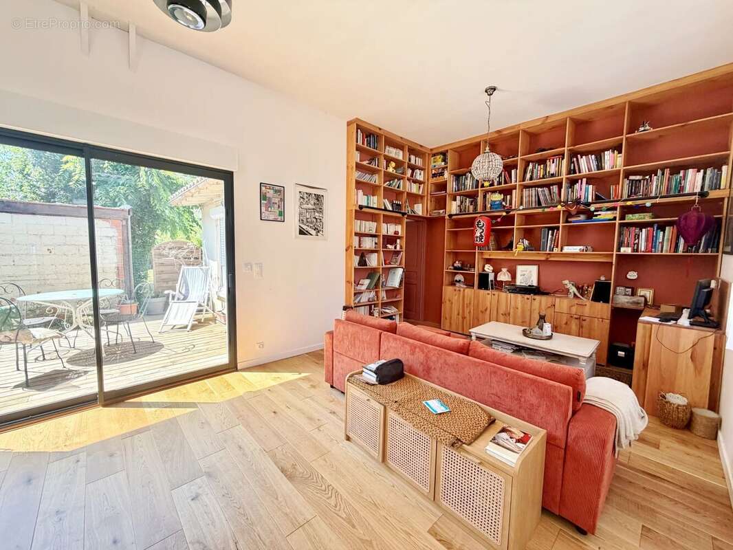 Appartement à BORDEAUX