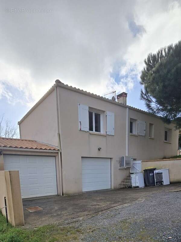 Maison à vendre 6 pièces + hangar 150 m² LONGEVILLE SUR MER (85) - photo 2