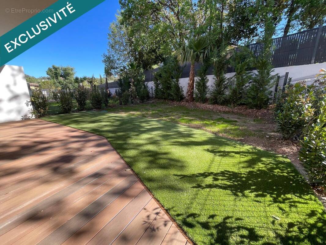 Photo 1 - Commerce à SAINT-RAPHAEL