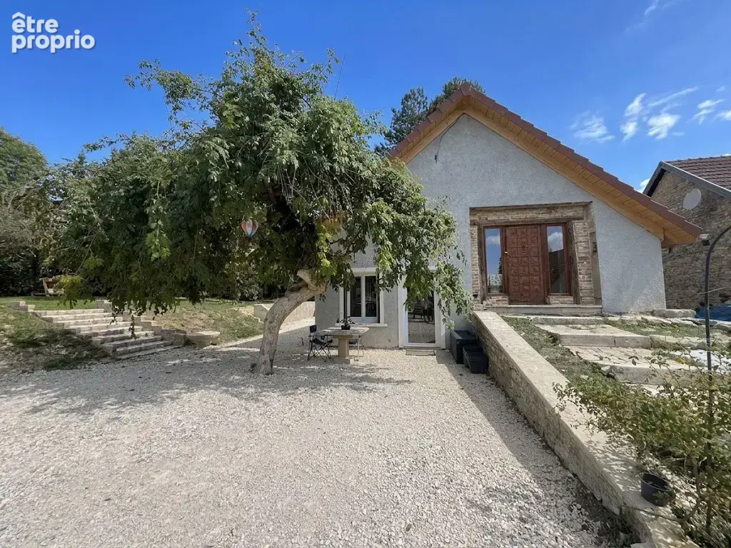Photo Maison à Etalans au prix de 375 000€