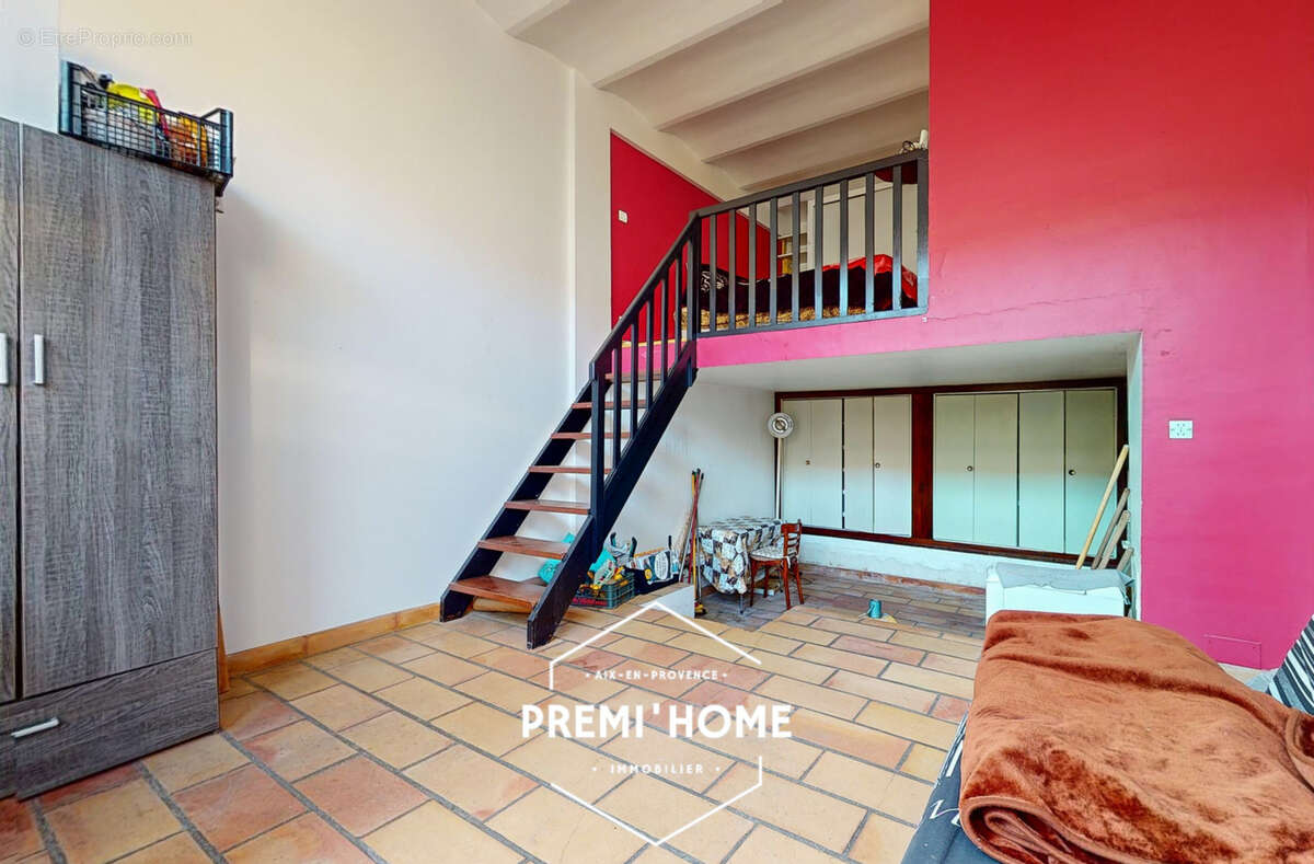 * a vendre t2 mezzanine proche rotonde aix en provence *  - photo 5