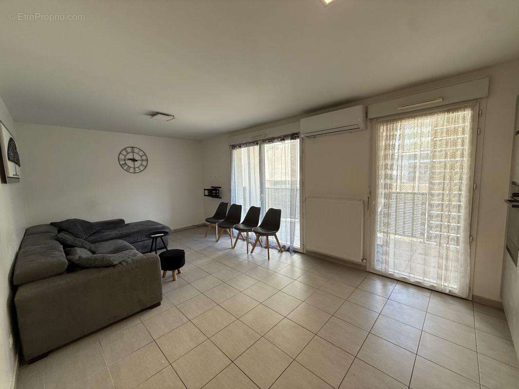 Appartement à RILLIEUX-LA-PAPE