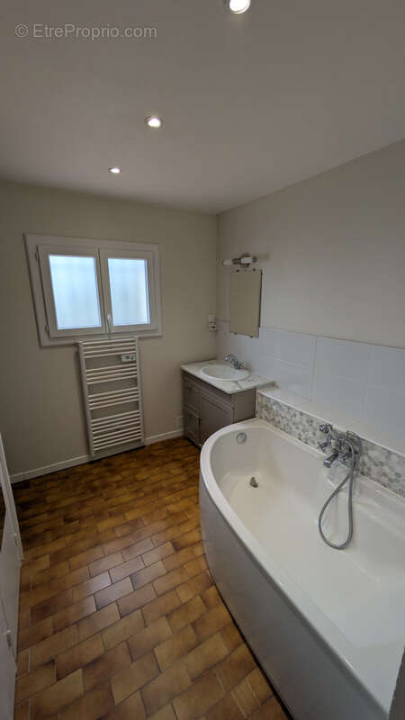 Maison + exterieurs + garage + piscine - saint nazaire - photo 10