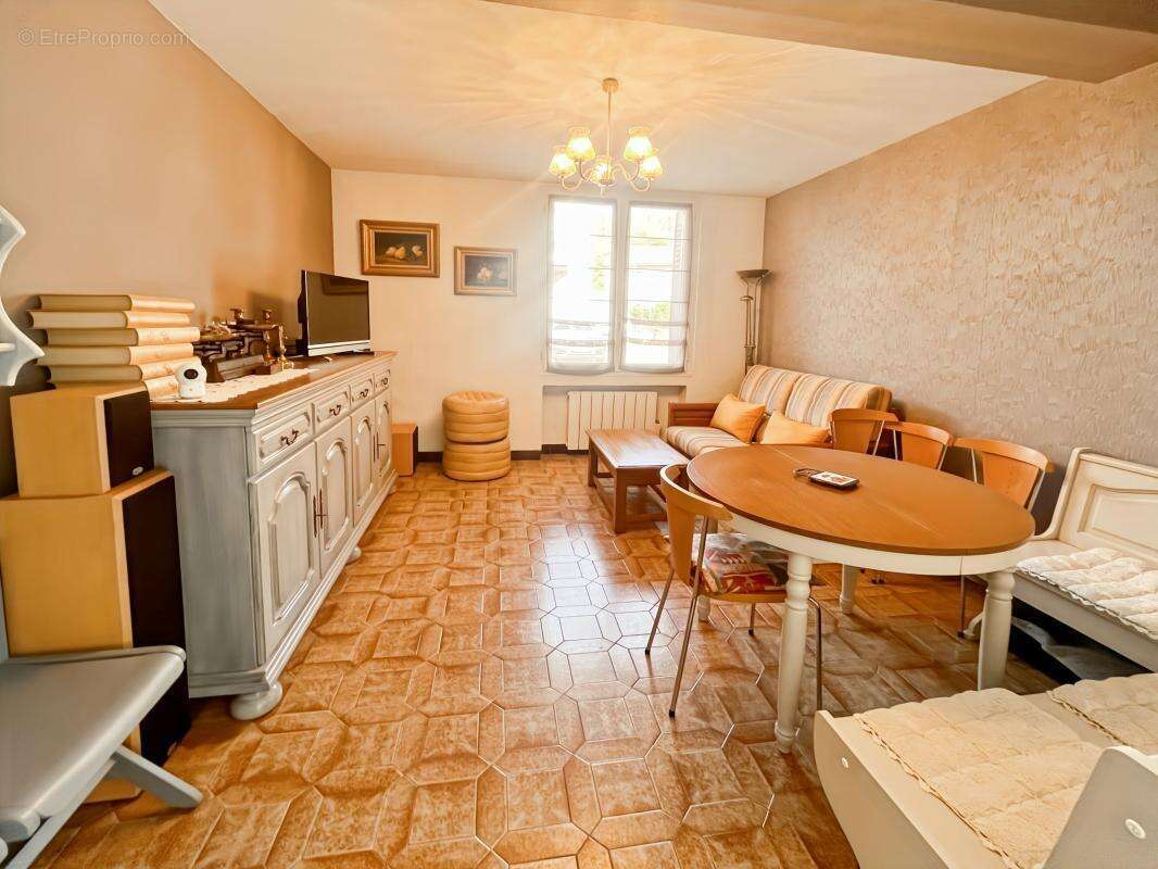 Maison à LA VOULTE-SUR-RHONE