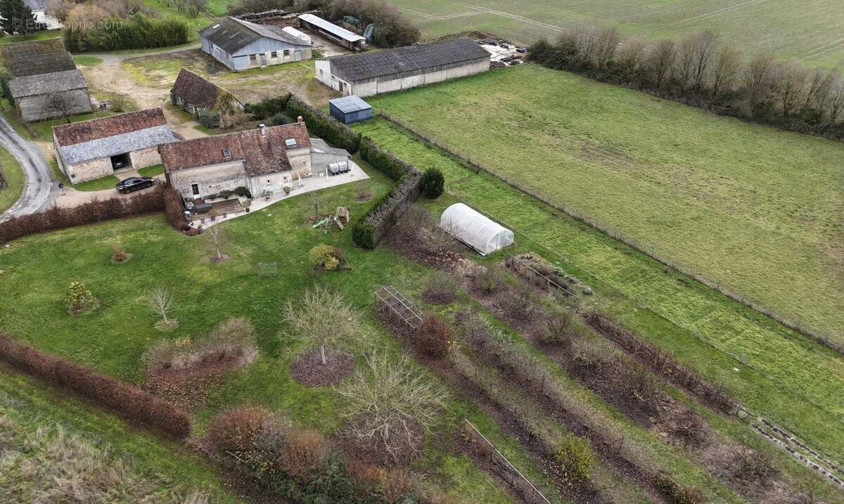 Maison à SAINT-PATERNE-RACAN