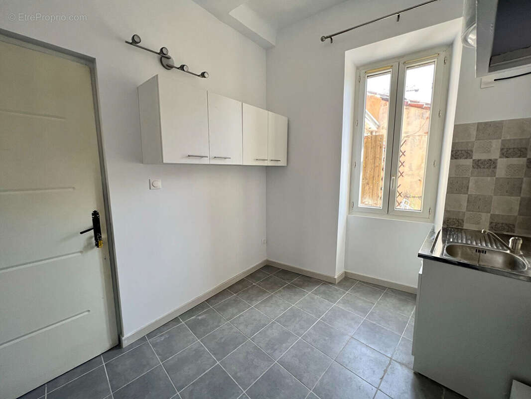 Appartement à MARSEILLE-15E
