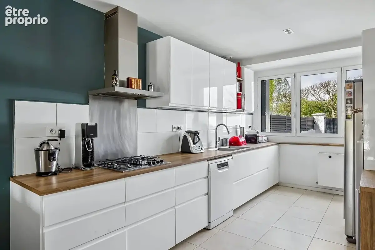 Chatou - maison de 187 m² - 6 chambres - sous sol total - terrain 322 m²- proche ecoles et commerces - photo 3