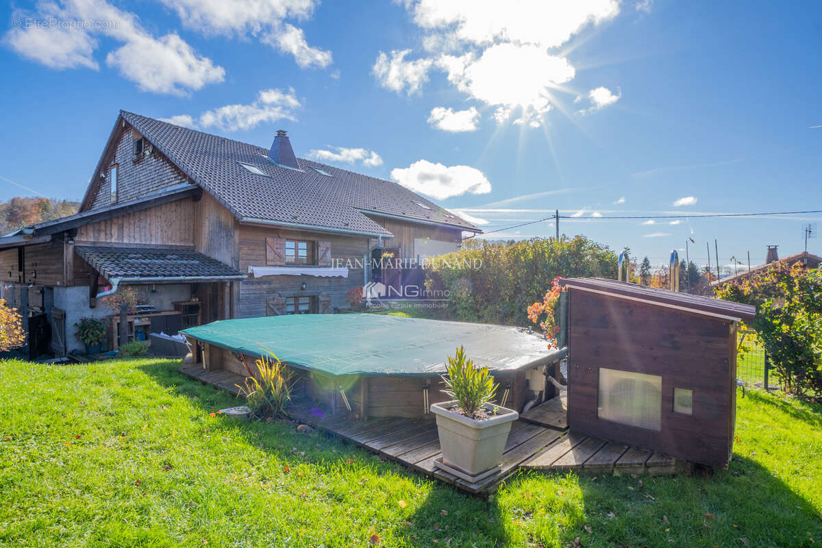 Maison à BOGEVE