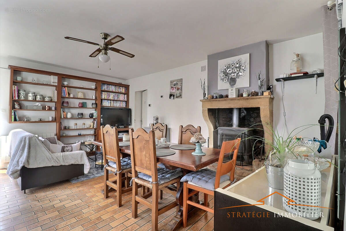 Maison à JULLY-LES-BUXY