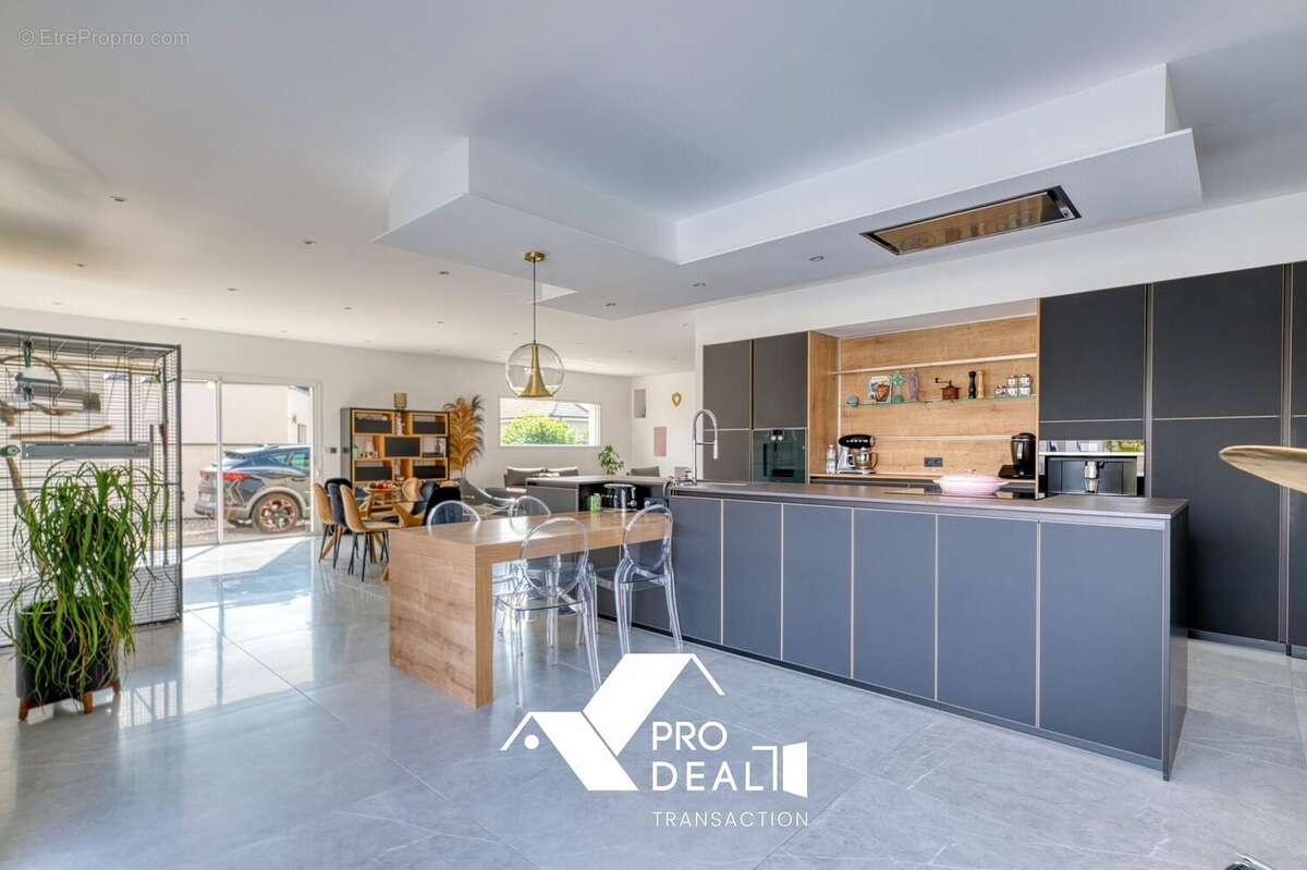 Maison à VILLETTE-D&#039;ANTHON