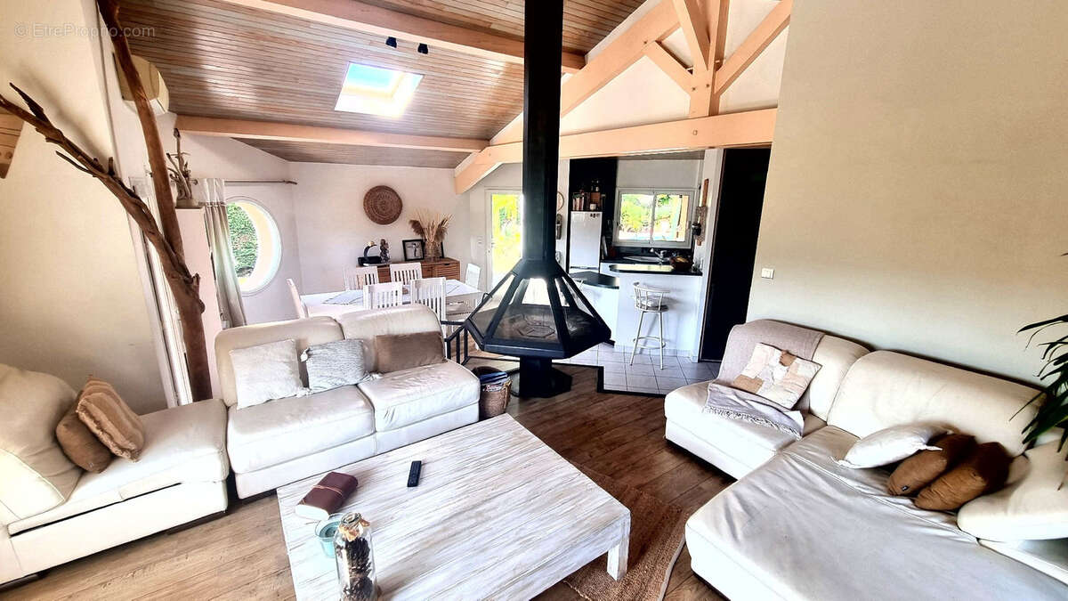 Maison à LIT-ET-MIXE