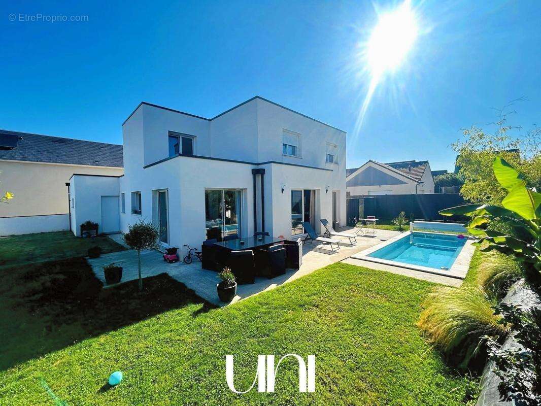 Maison à MAY-SUR-ORNE