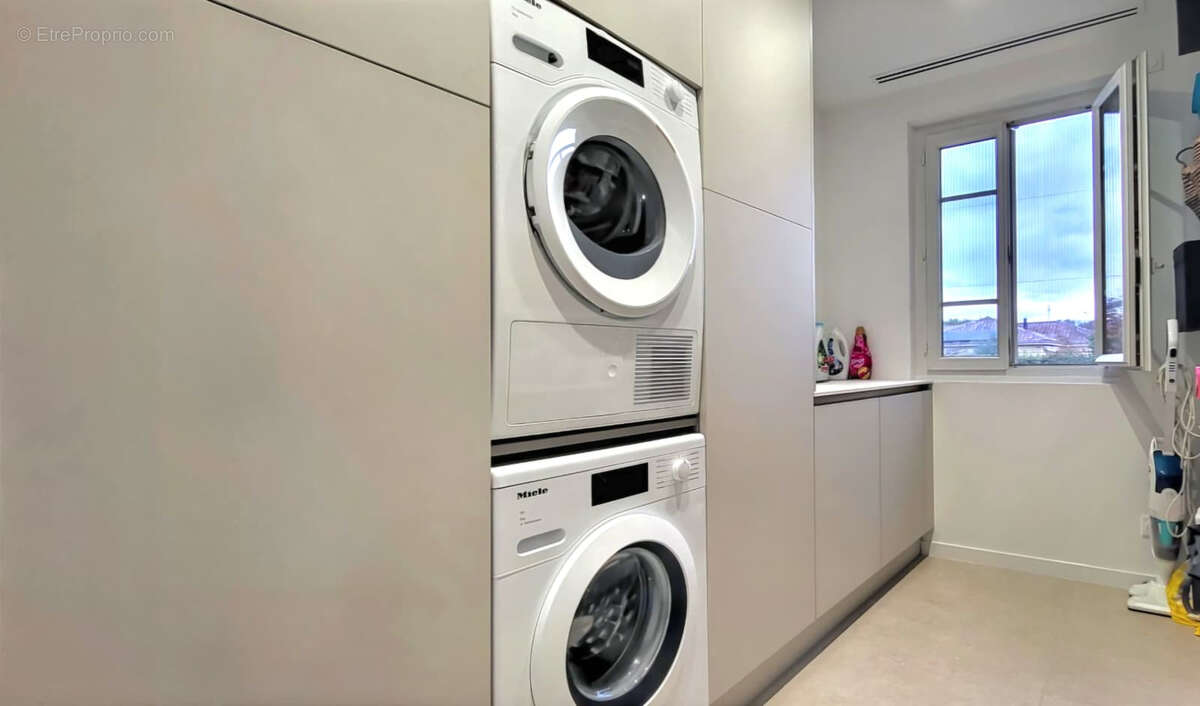 Maison à ROUSSILLON