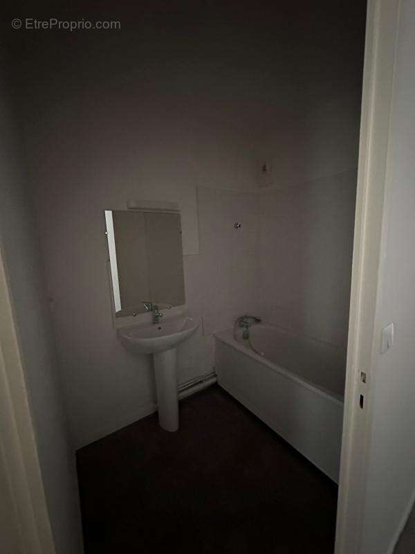 Appartement à LE PUY-SAINTE-REPARADE