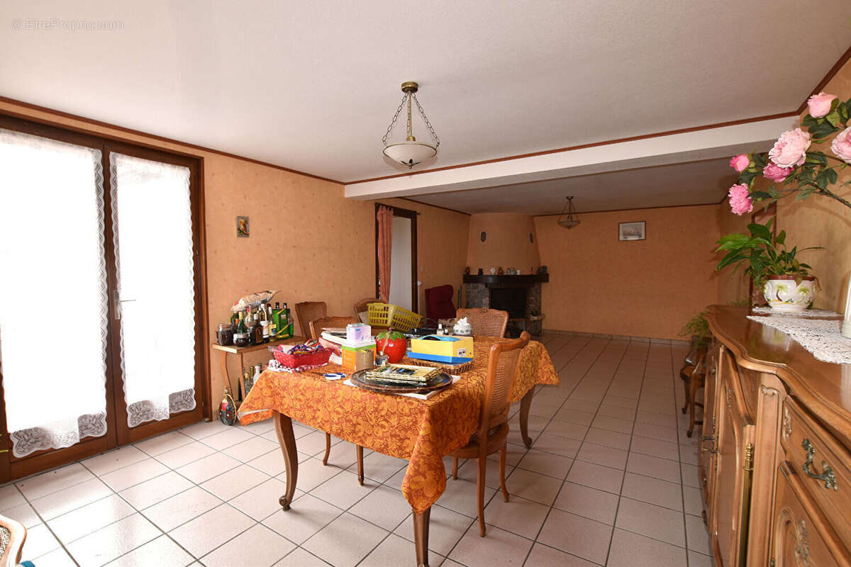 Maison à ARFEUILLES