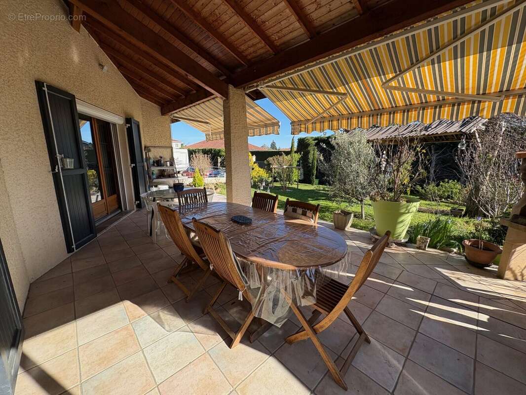 Maison à BEAUREPAIRE