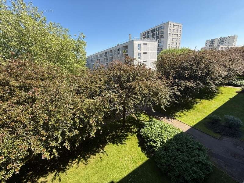 Appartement à MONT-SAINT-AIGNAN