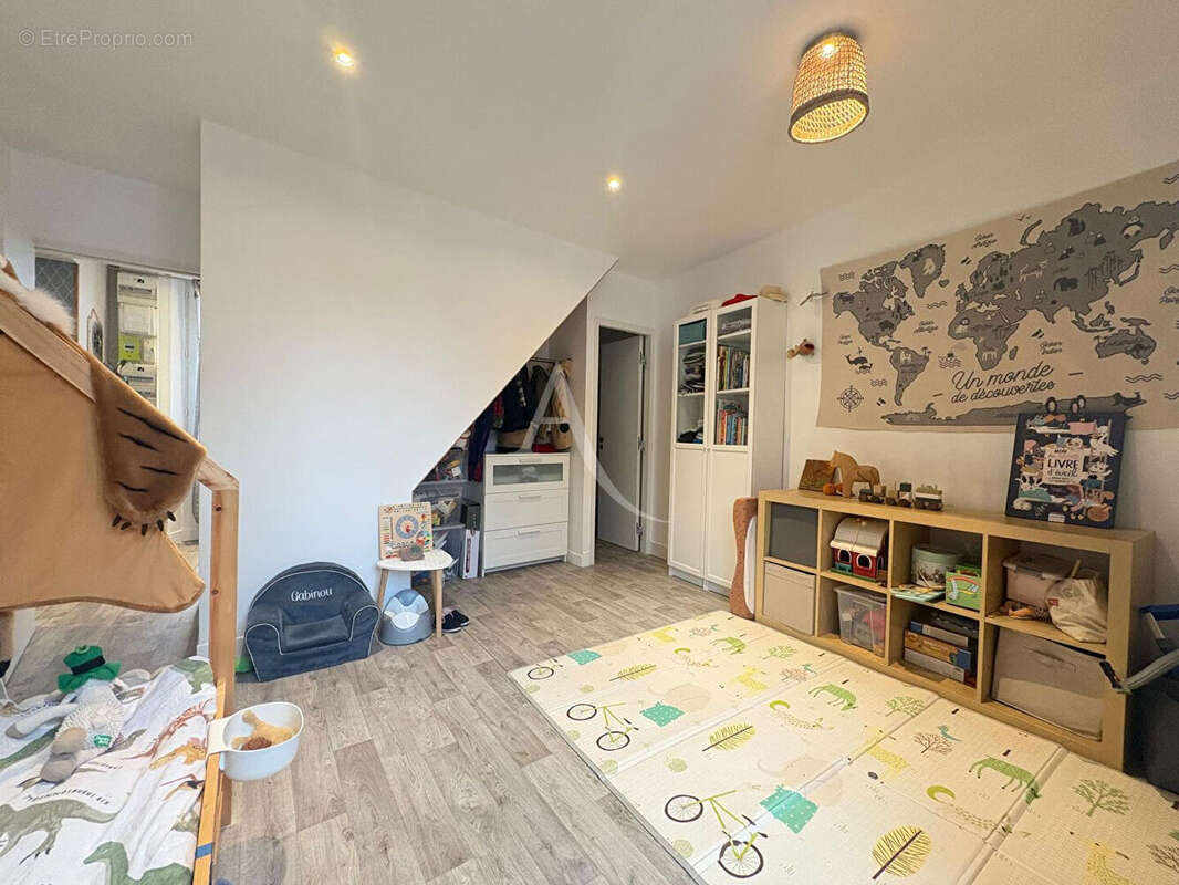 Maison à BURES-SUR-YVETTE