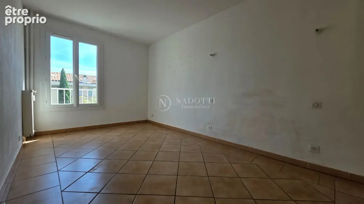 Cavaillon centre - Appartement  avec 2 balcons. - photo 7