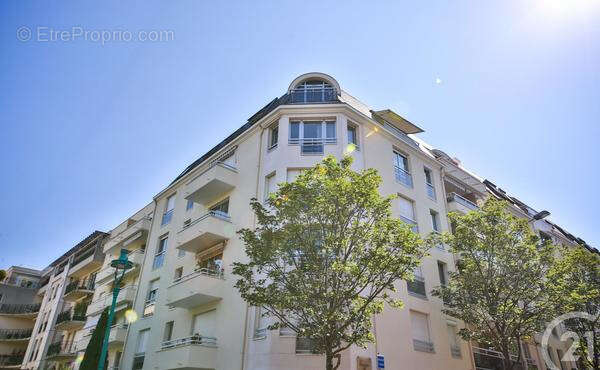 2 pièces en résidence pour seniors 48.5m2 MONTROUGE 92120 - photo 2