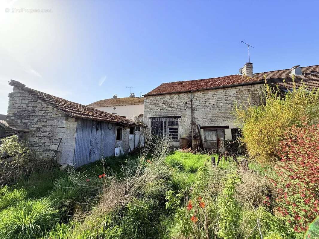 Maison à CHALVRAINES