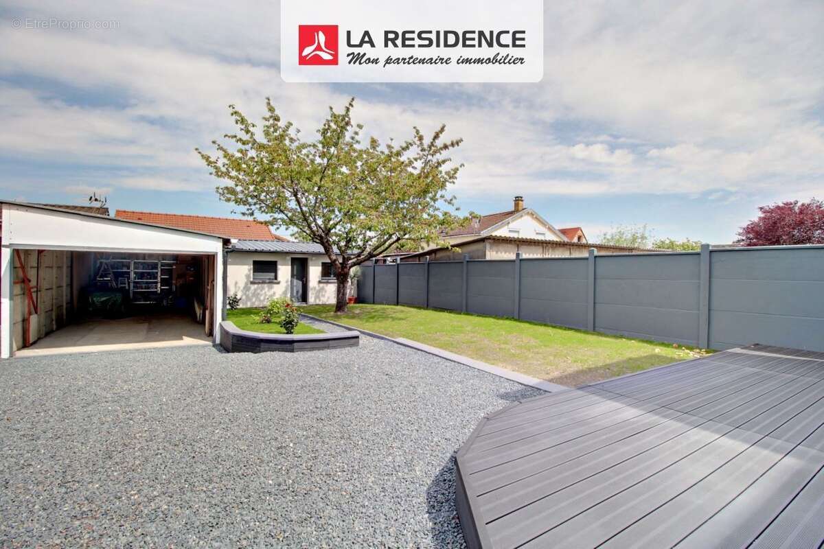 Maison 117 m² à Saint-Etienne-Du-Rouvray  - photo 4