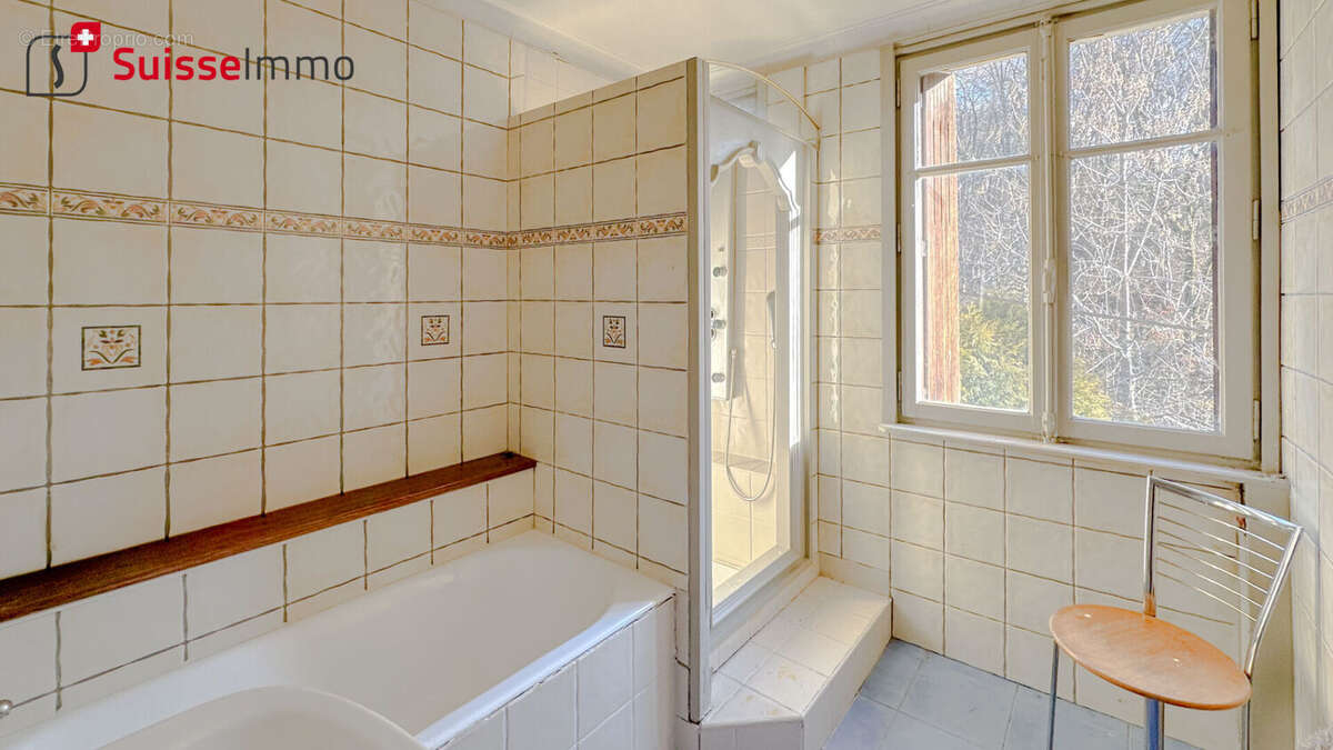 Appartement à LOUGRES