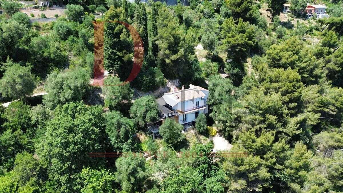 Appartement à CASTELLAR