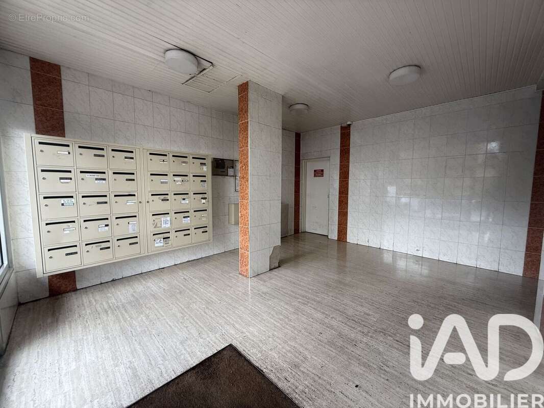 Photo 5 - Appartement à LA COURNEUVE