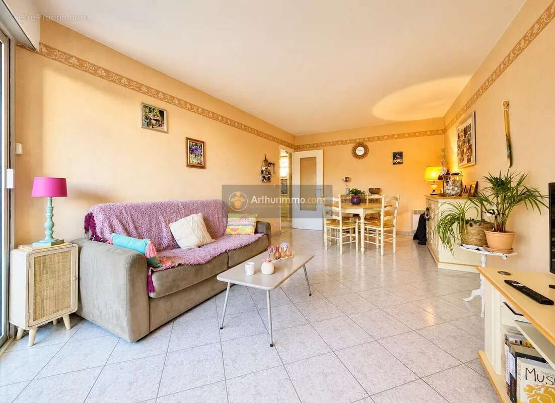 Appartement à FREJUS