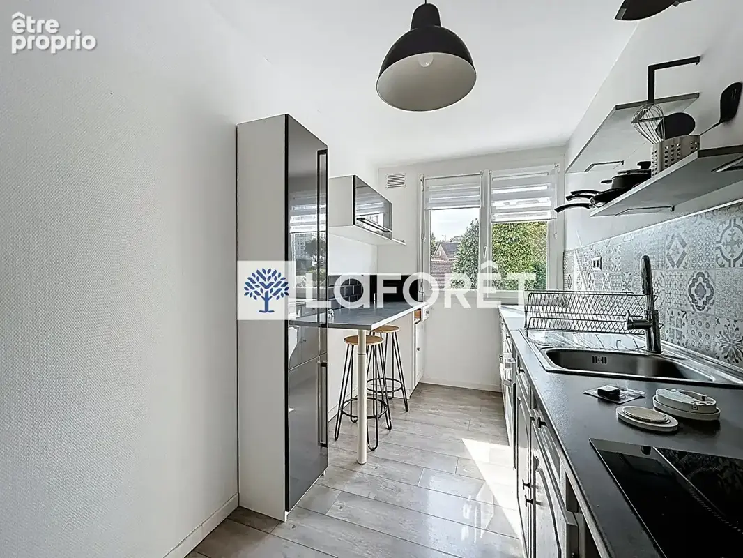 Appartement meublé vendu loué ? Dernier étage - photo 3