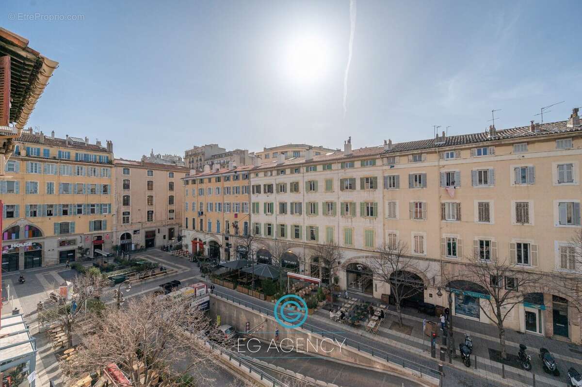 Appartement à MARSEILLE-1E