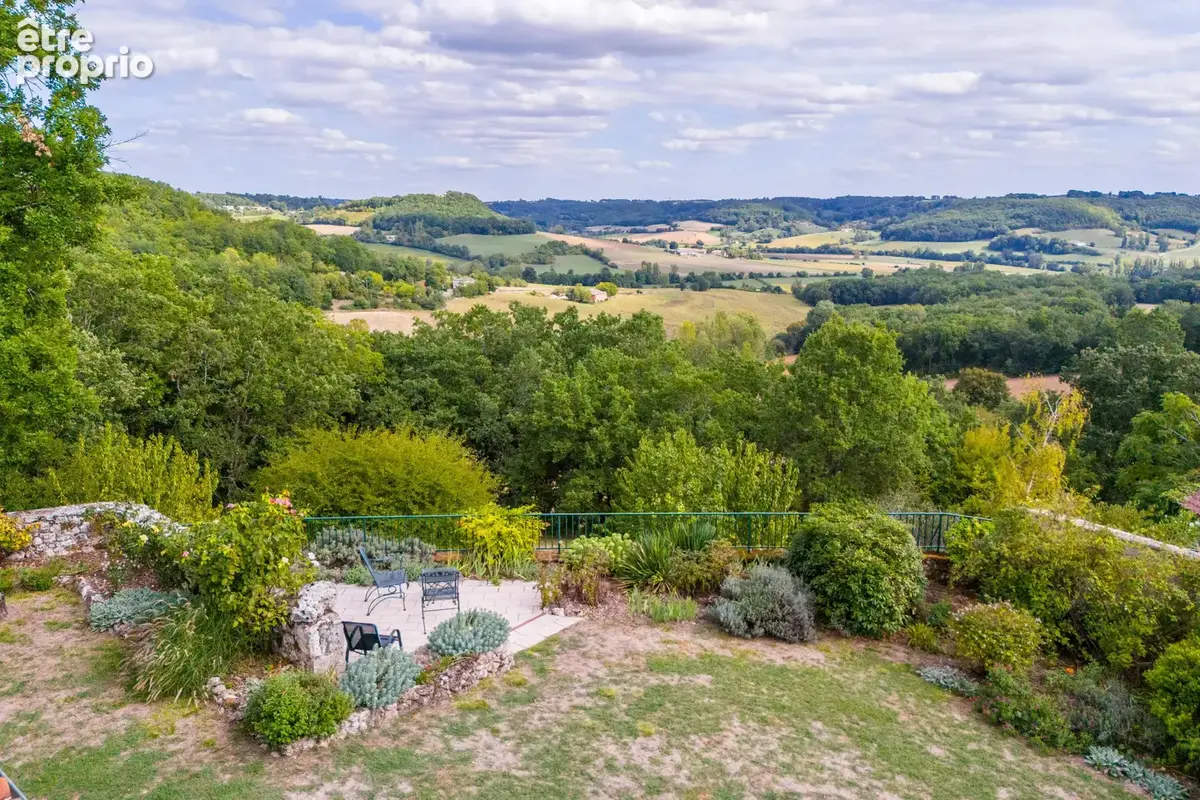 Maison de campagne avec piscine, atelier de poterie, dépendances et garage - photo 40