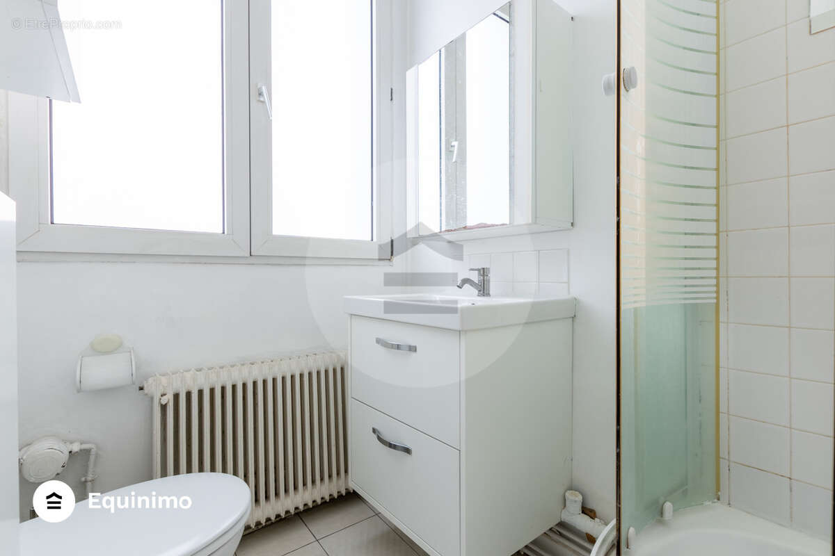 Appartement à PARIS-14E