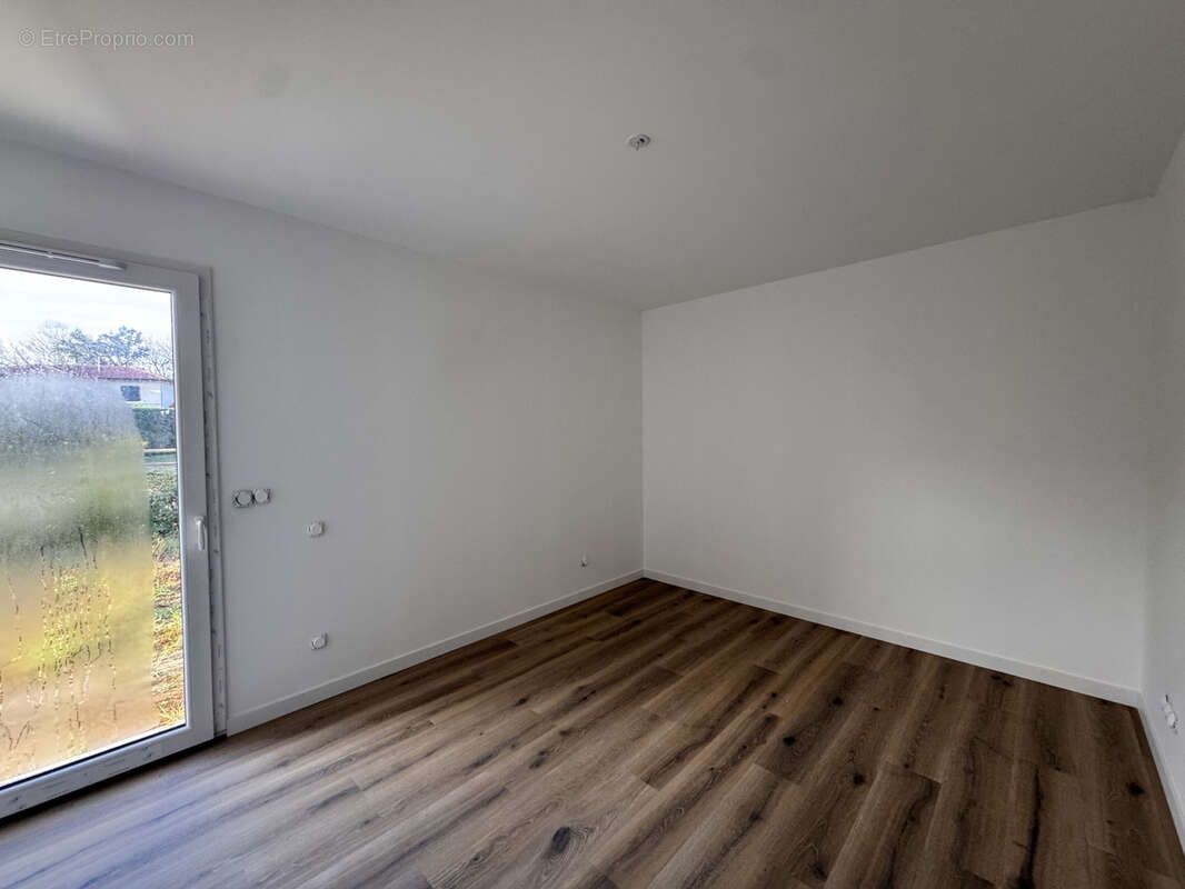 Maison à SAINT-GEOURS-DE-MAREMNE