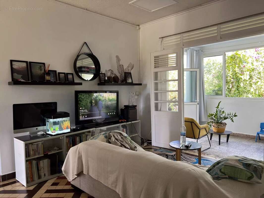 Maison à BASSE-TERRE