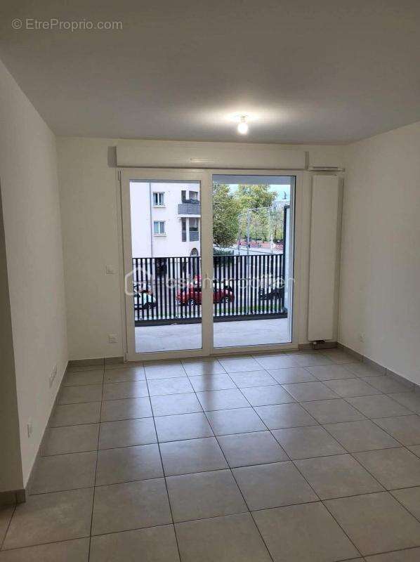 Appartement à SAINT-FONS