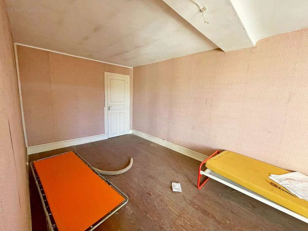 Maison à SAINT-BRISSON