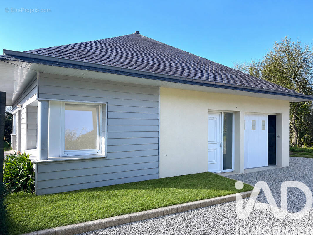 Photo 1 - Maison à TREDREZ-LOCQUEMEAU