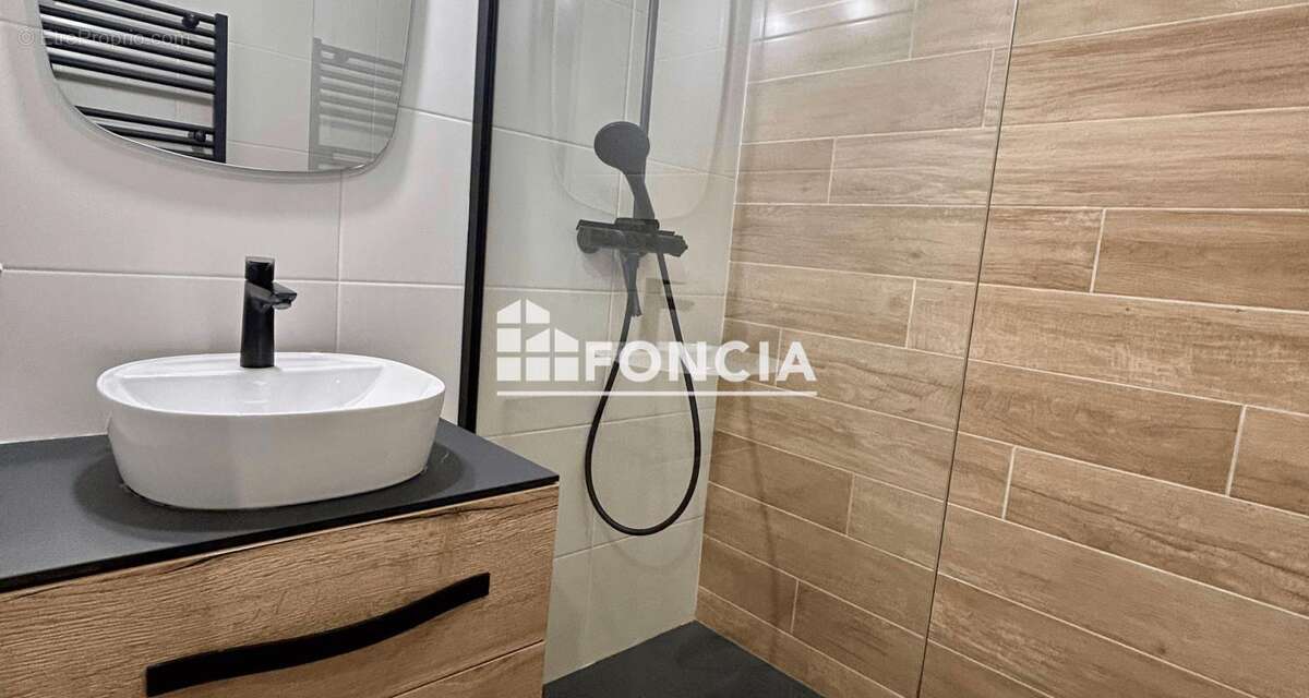 Appartement à SAINT-FRANCOIS-LONGCHAMP