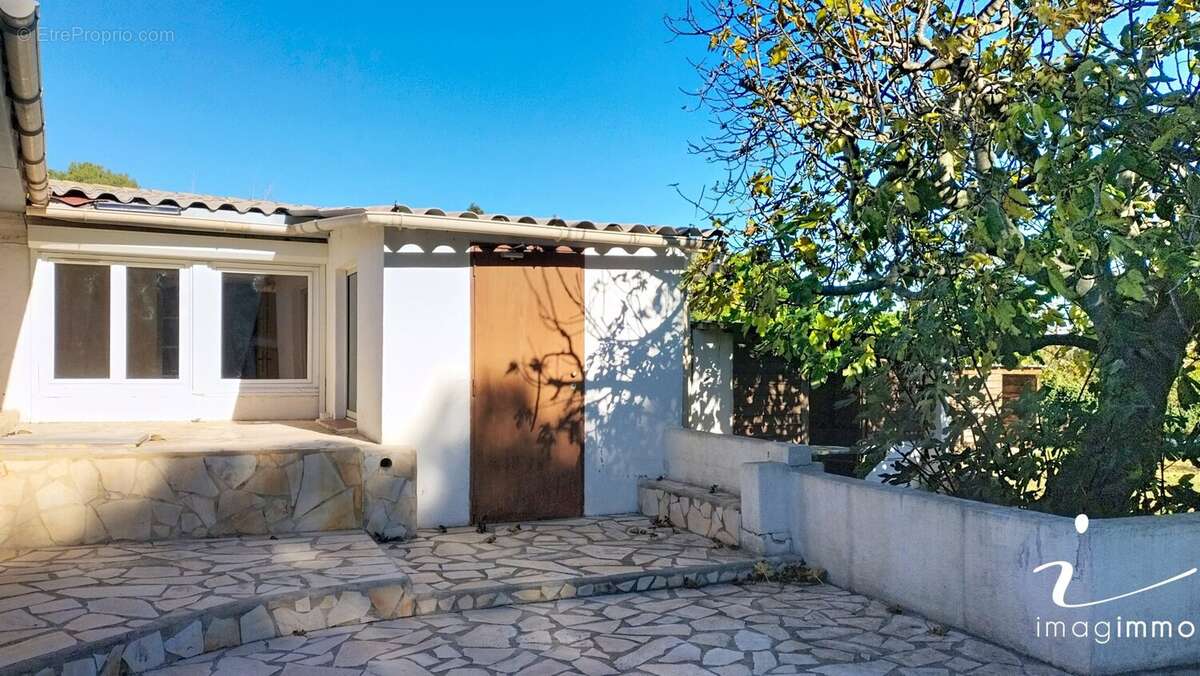 Maison à COURNONTERRAL