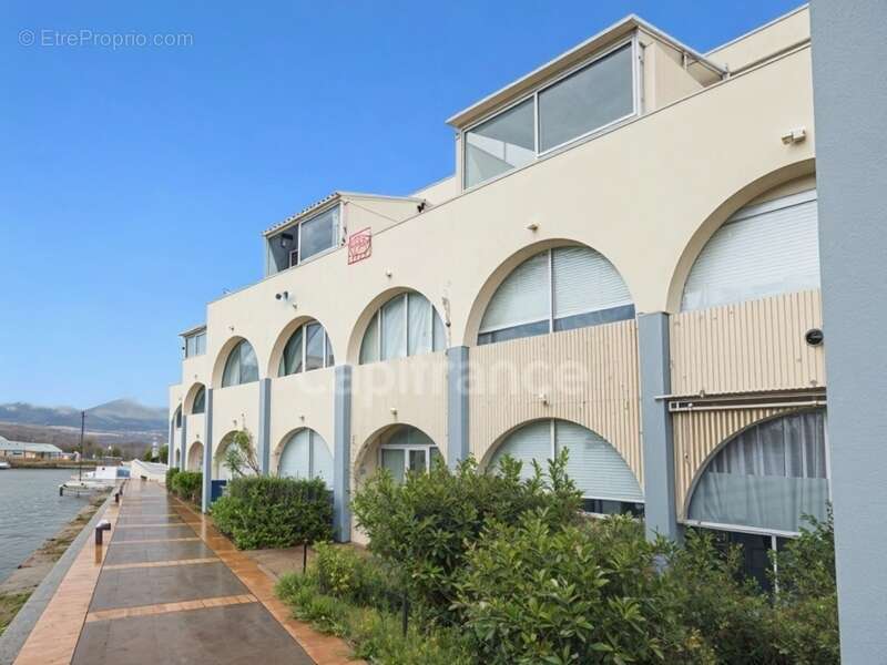  INVESTISSEMENT MALIN À SÈTE  Studio lumineux avec vue marina, loggia et climatisation dans le quartier très recherché des Quill - photo 11